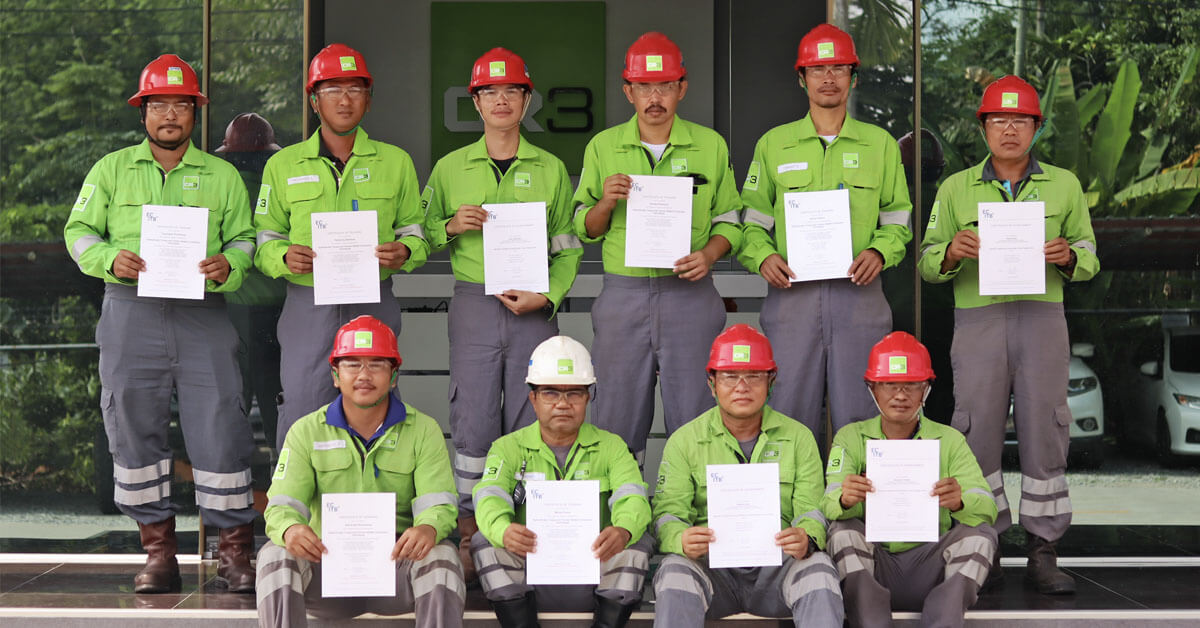 CR3 Flange Management team with their certificates 