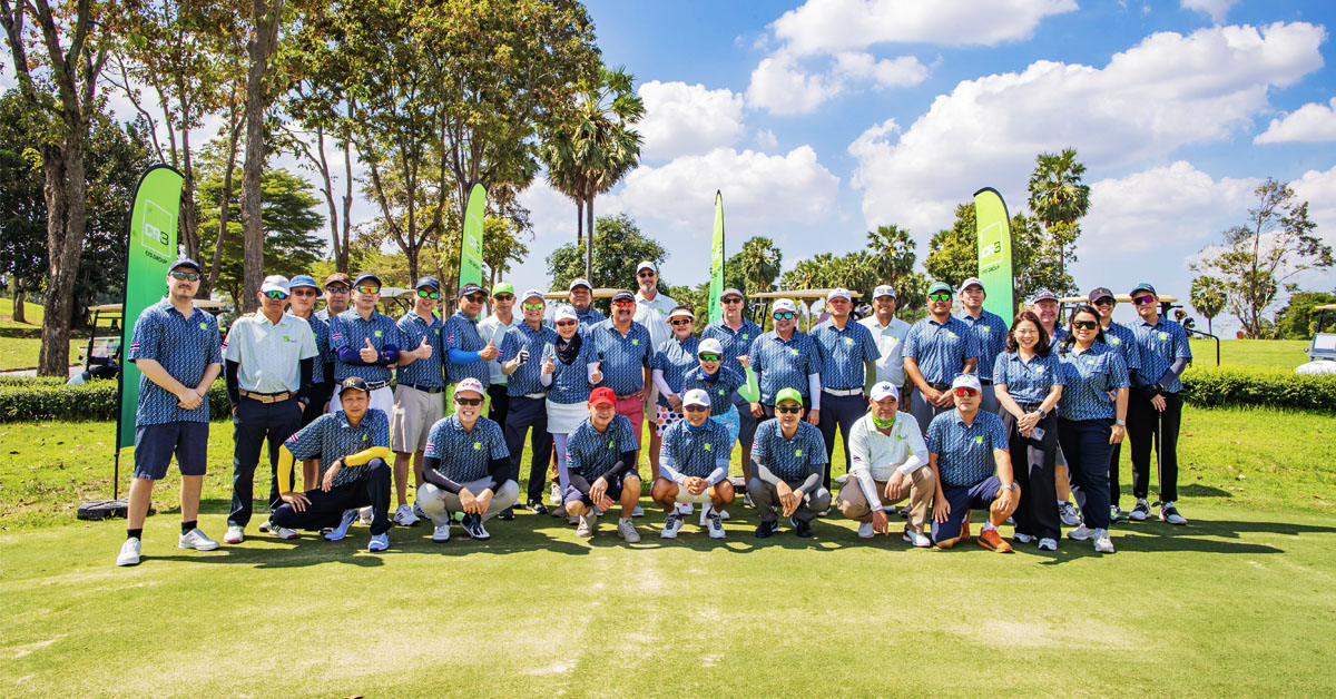 Group photo of all attendees to the CR3 Charity Golf Day
